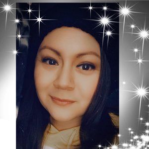 Meet your Posher, Yesenia